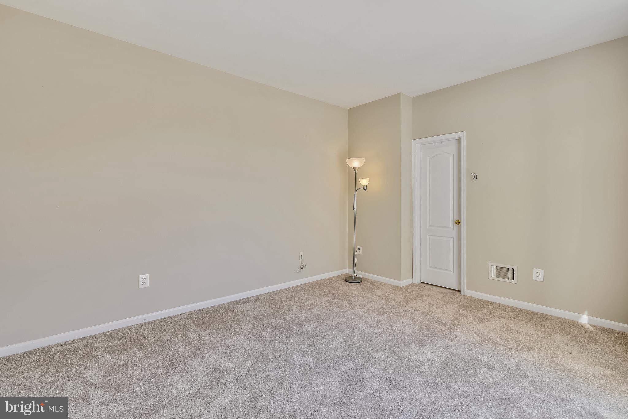 RIDGES AT ASHBURN - Residential