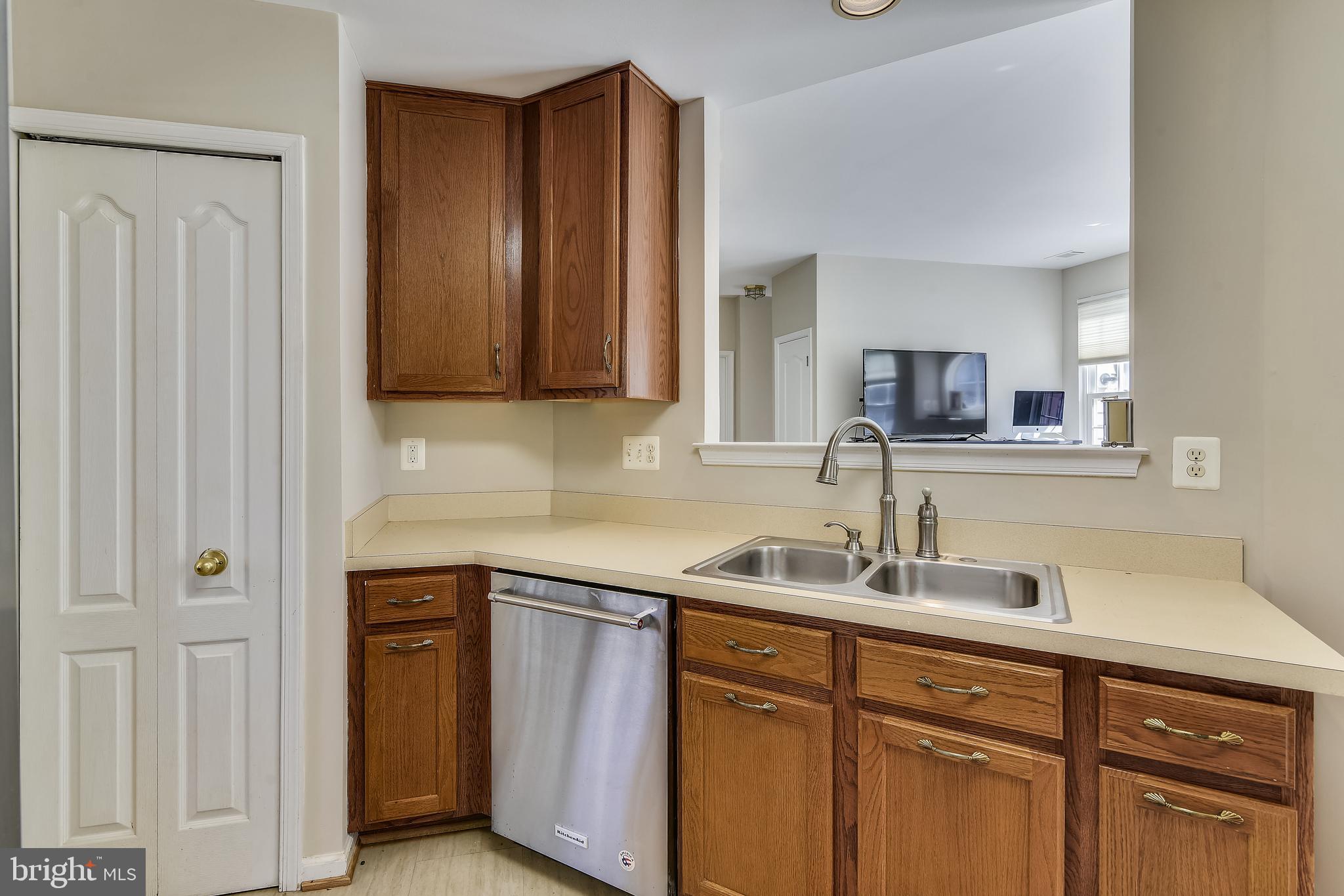 RIDGES AT ASHBURN - Residential