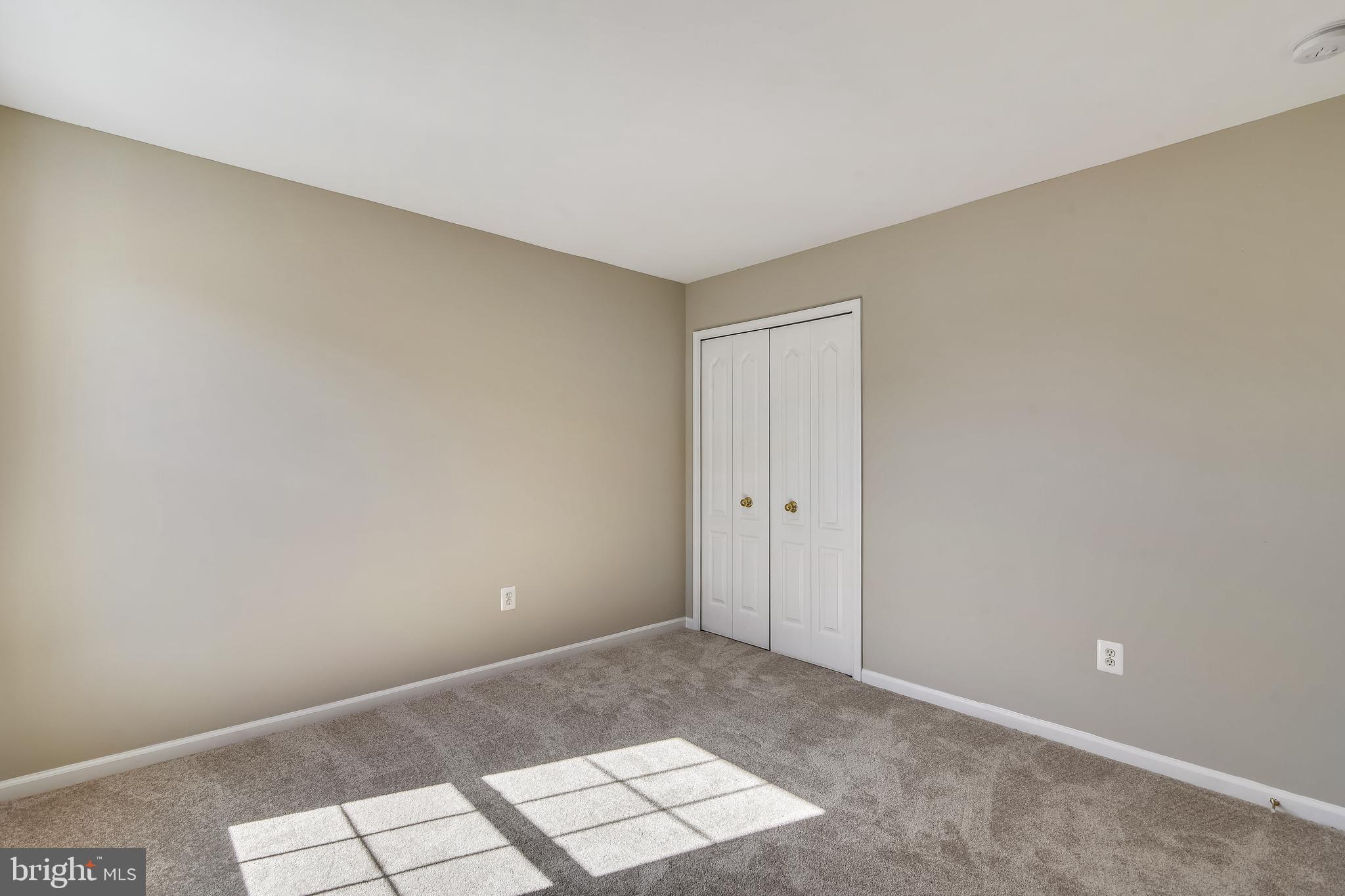 RIDGES AT ASHBURN - Residential