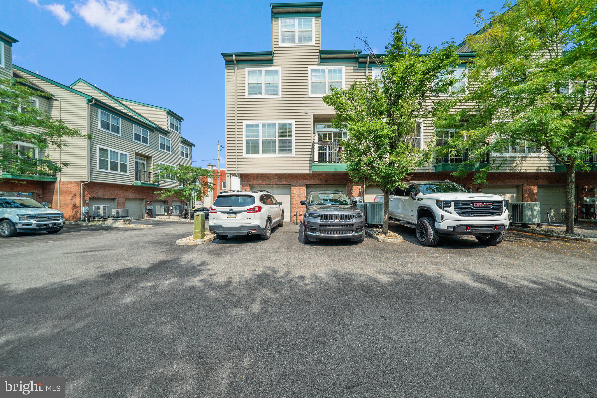 GREEN STREET MEWS - Residential