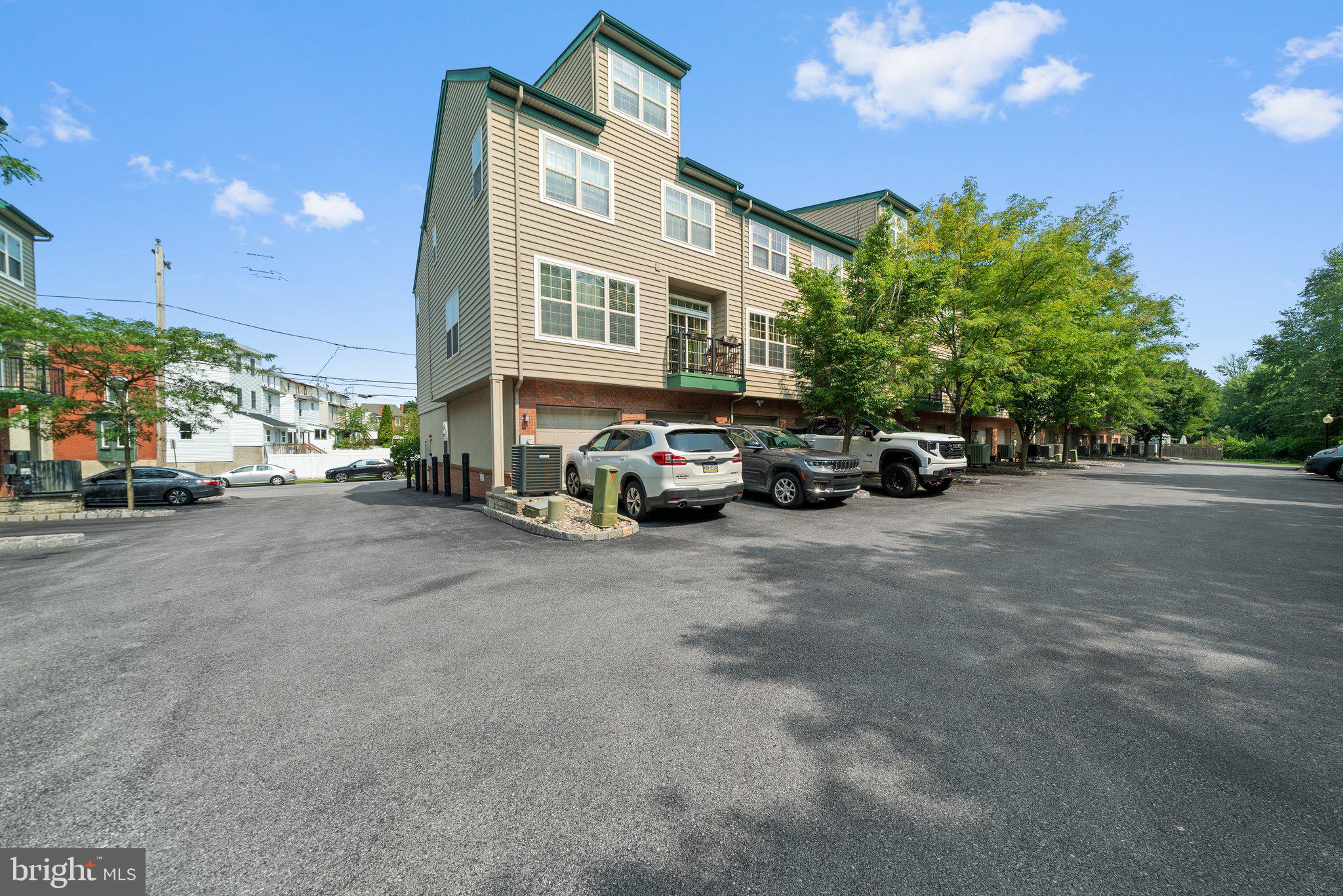 GREEN STREET MEWS - Residential