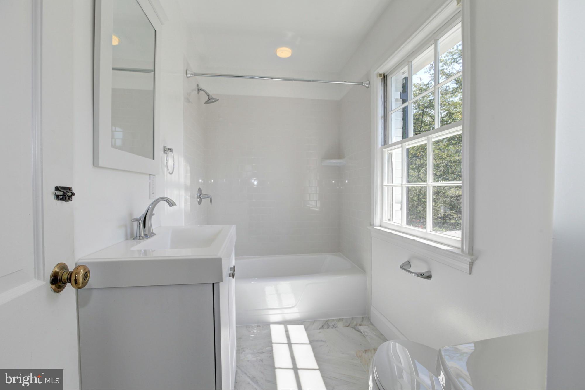 KENWOOD - Residential