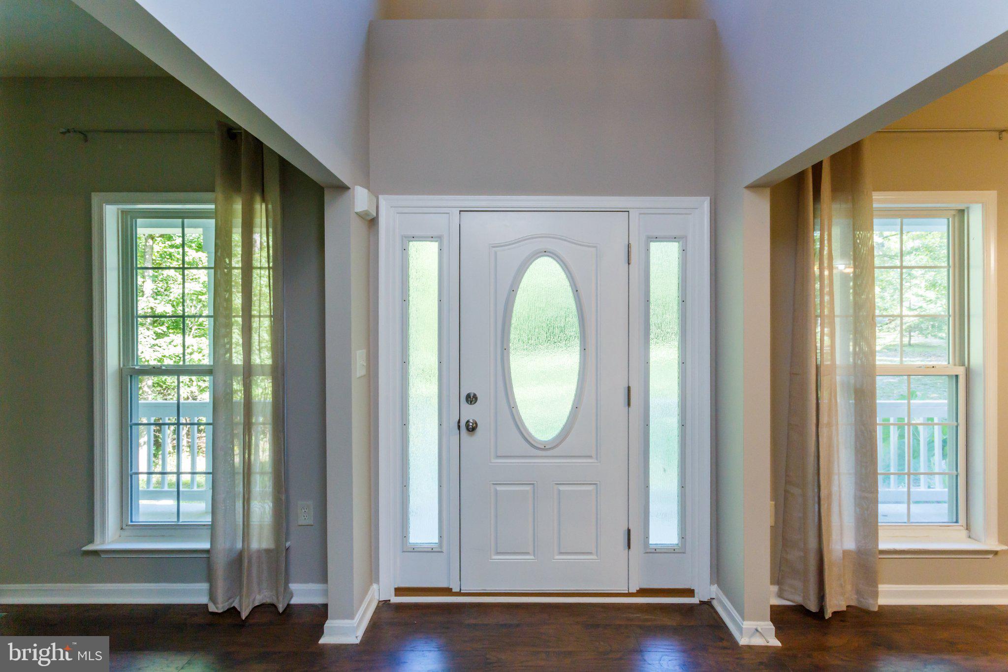 89 ALBERTSON COURT