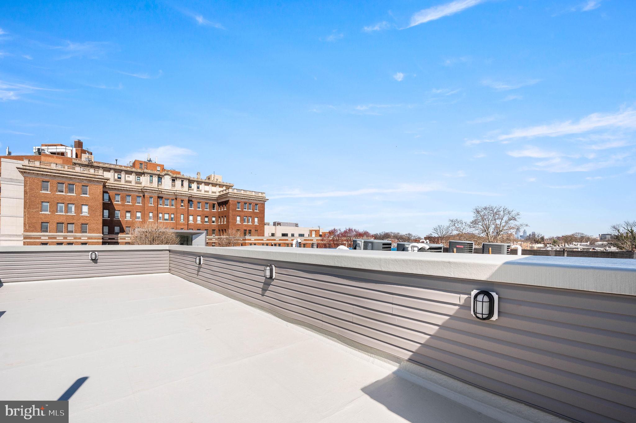 UNIVERSITY CITY - Residential