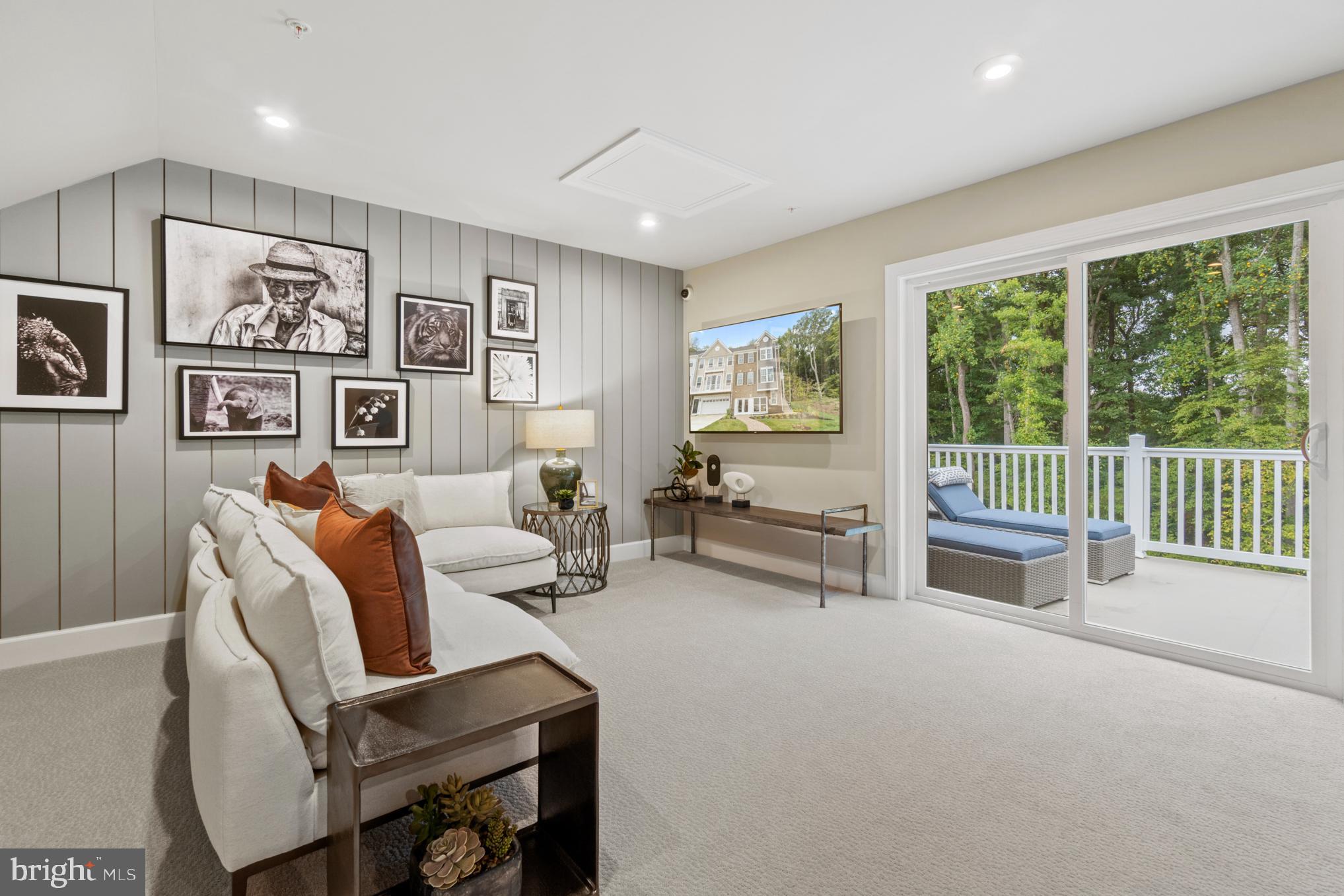 MARLBORO RIDGE - Residential