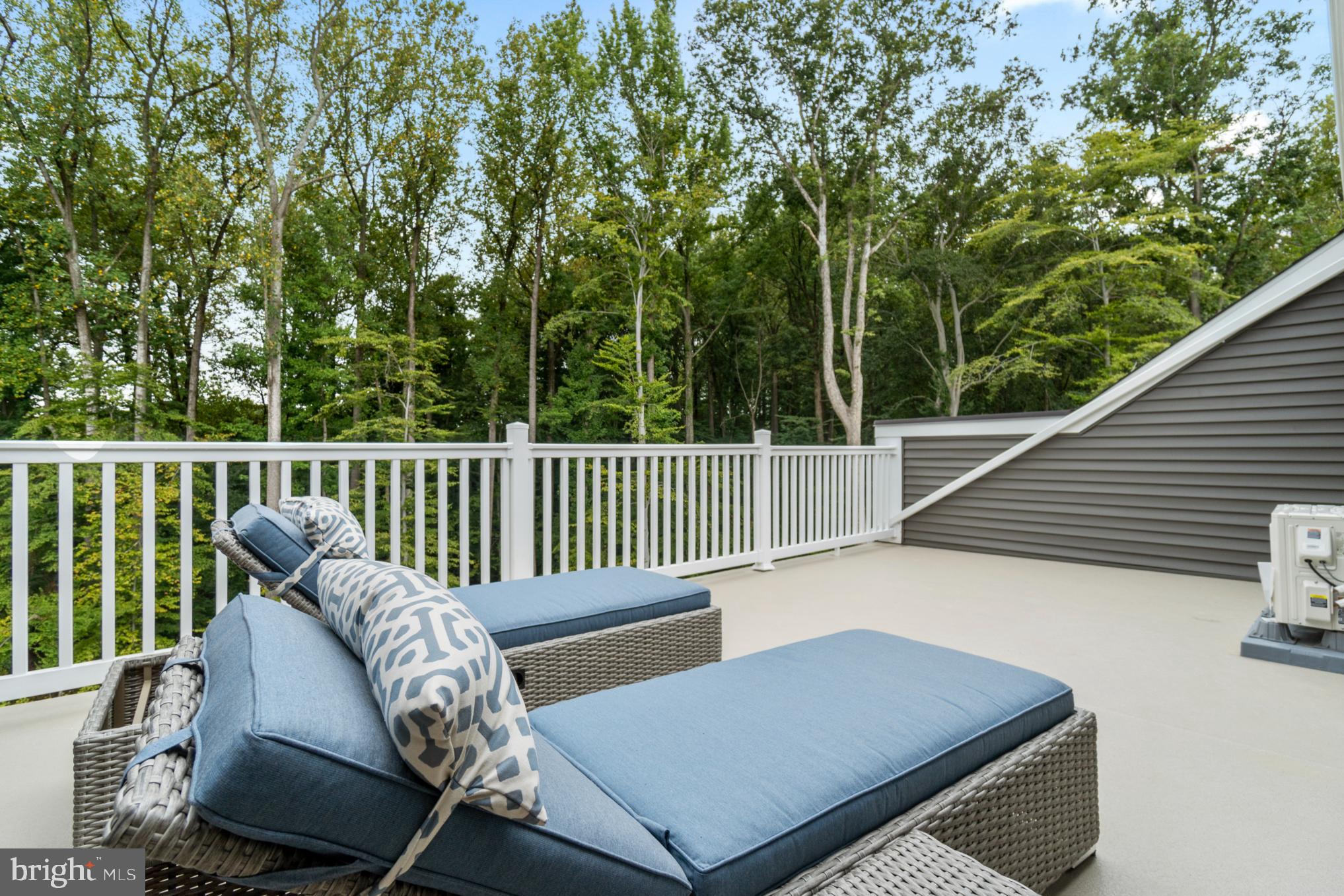 MARLBORO RIDGE - Residential