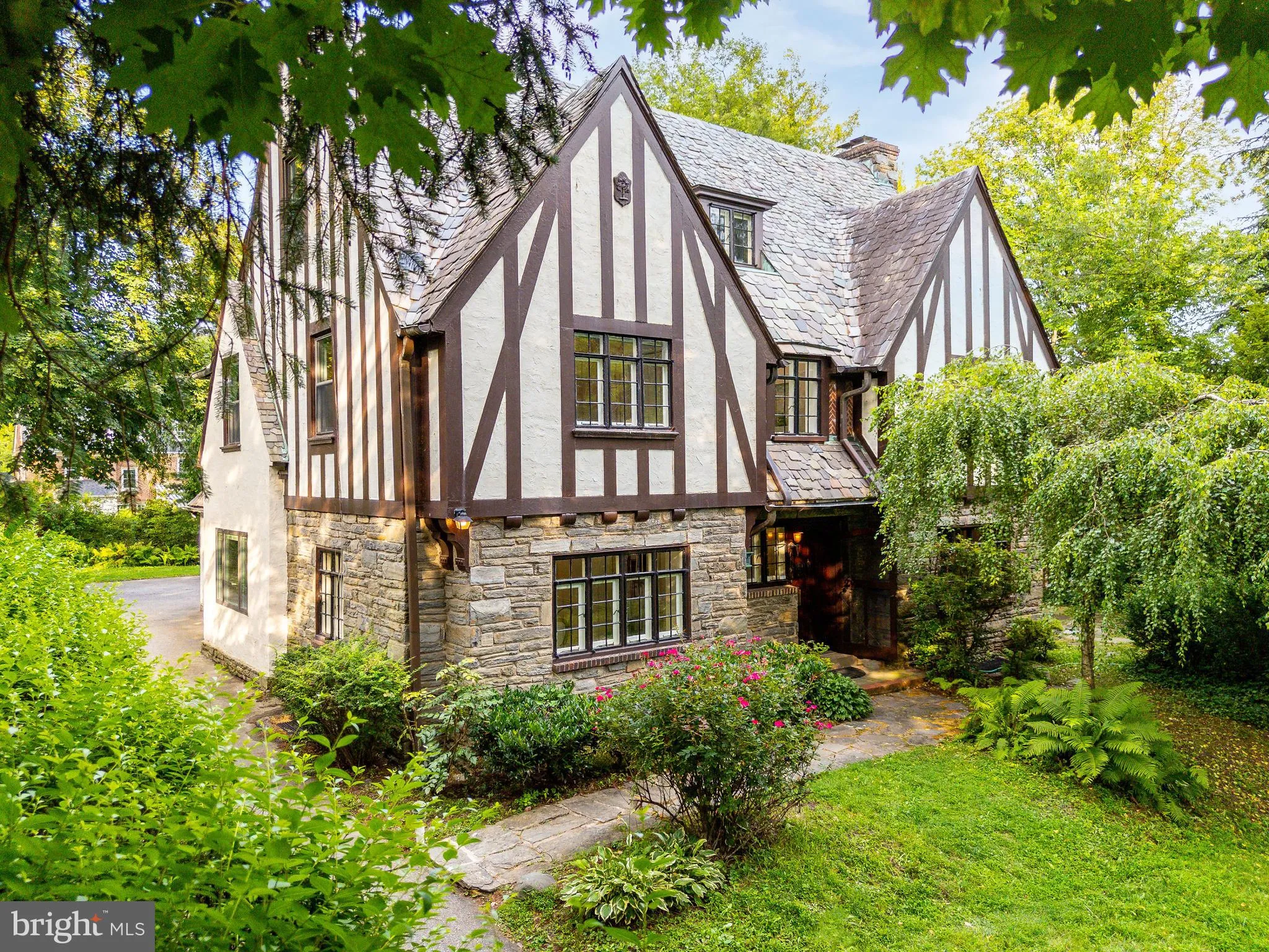 Bryn Mawr, Pennsylvania 19010, United States, 6 Bedrooms Bedrooms, ,4 BathroomsBathrooms,Residential,Pending,176332