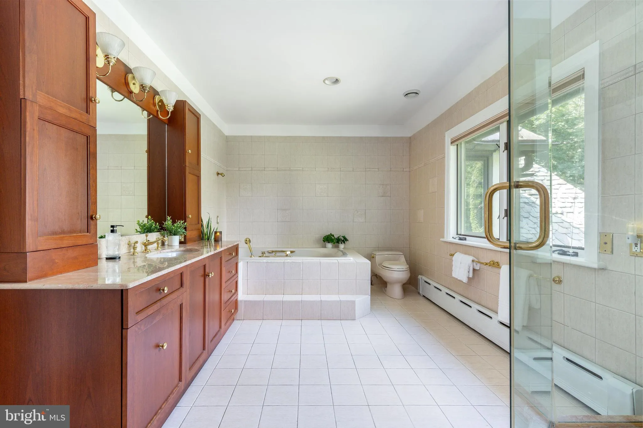 Bryn Mawr, Pennsylvania 19010, United States, 6 Bedrooms Bedrooms, ,4 BathroomsBathrooms,Residential,Pending,176332