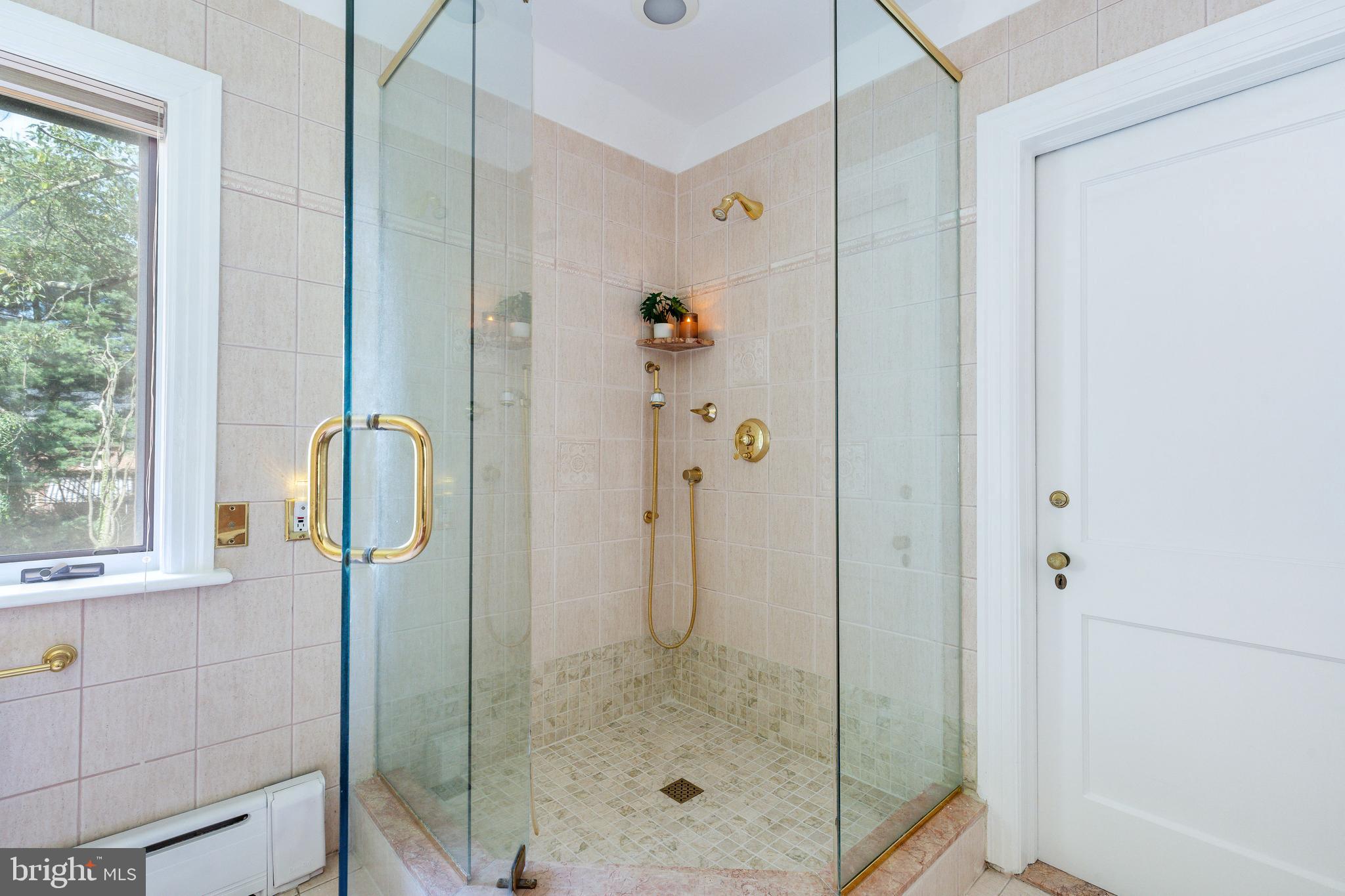 BRYN MAWR - Residential