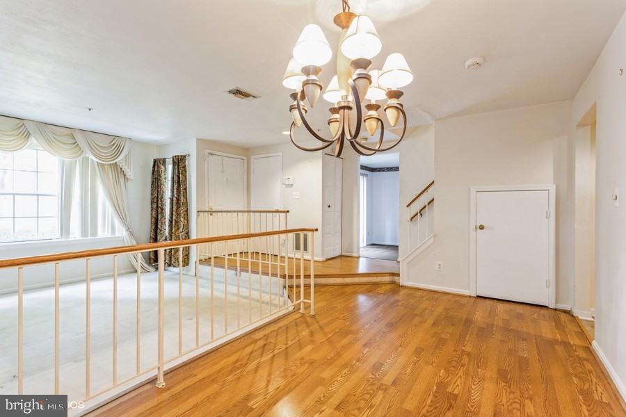 GLENSFORD - Residential