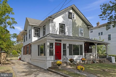 Photo of 711 Pembroke Avenue, LANSDOWNE, PA 19050 (MLS # PADE2101374)