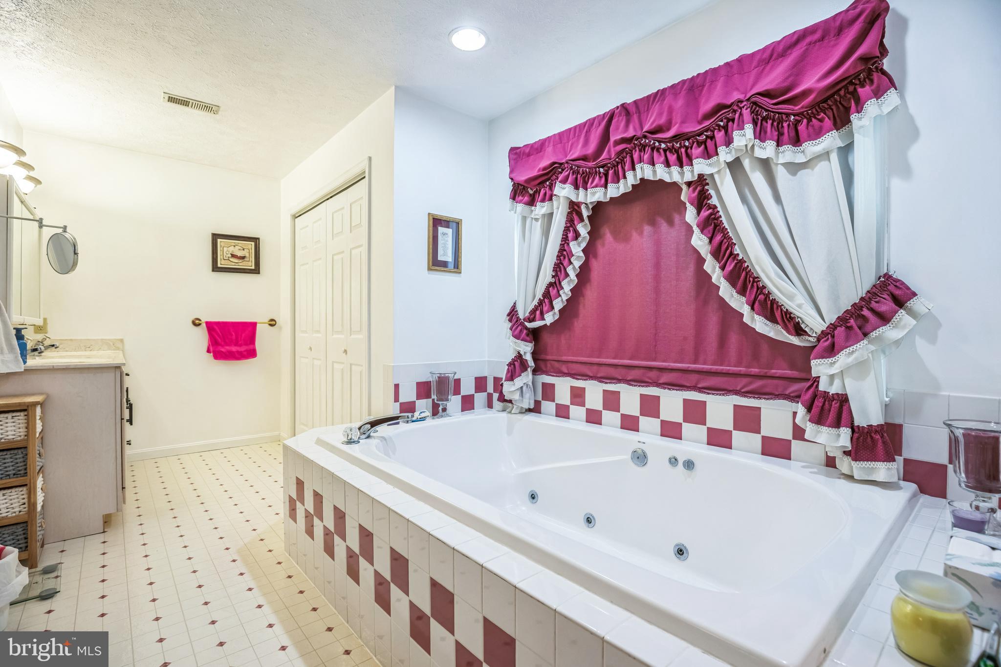 ABELLS RIDGE - Residential