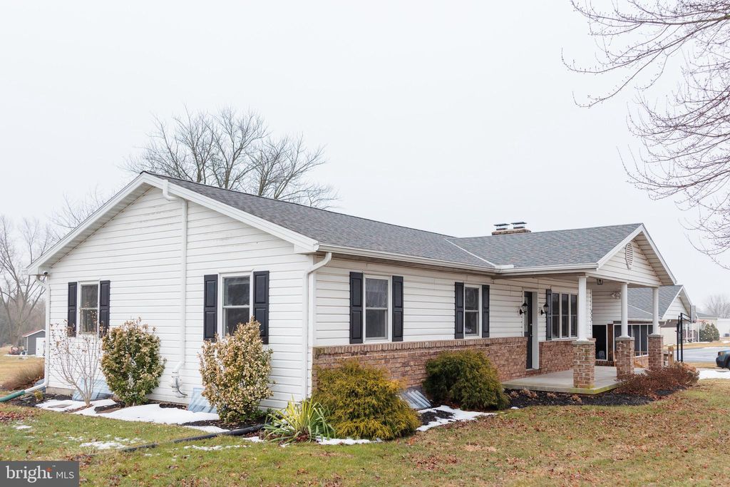 Photo of 695 Kohler School Road, NEW OXFORD, PA 17350 (MLS # PAAD2021992)