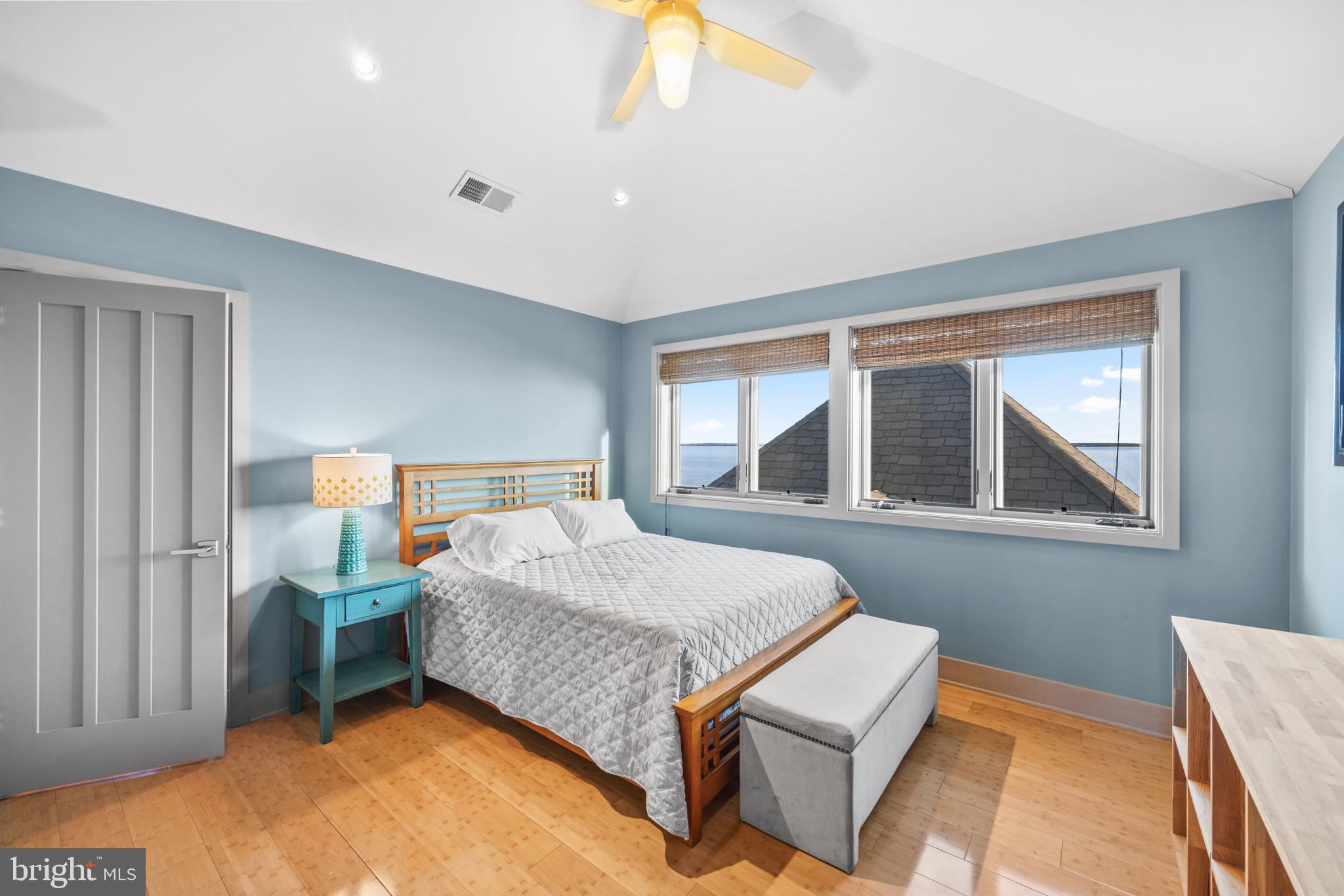 COVE CREEK CLUB - Residential