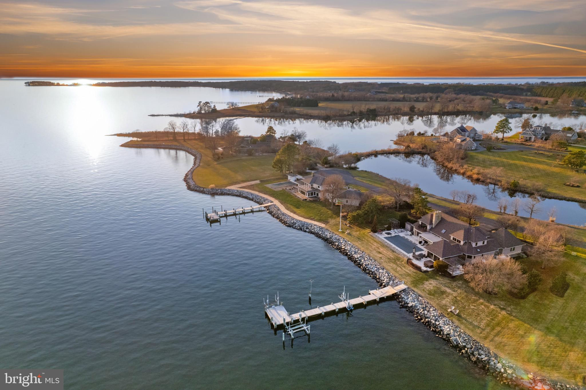 COVE CREEK CLUB - Residential