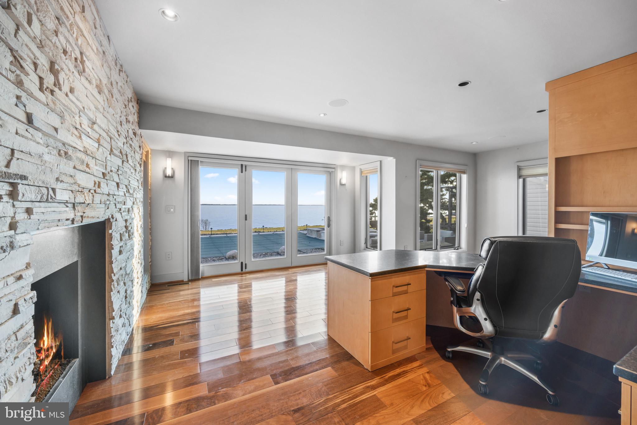 COVE CREEK CLUB - Residential