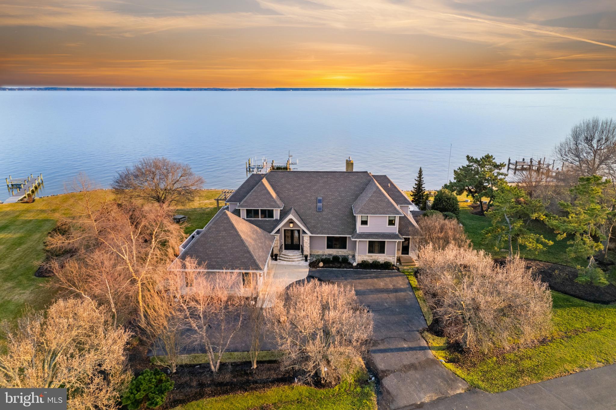 COVE CREEK CLUB - Residential