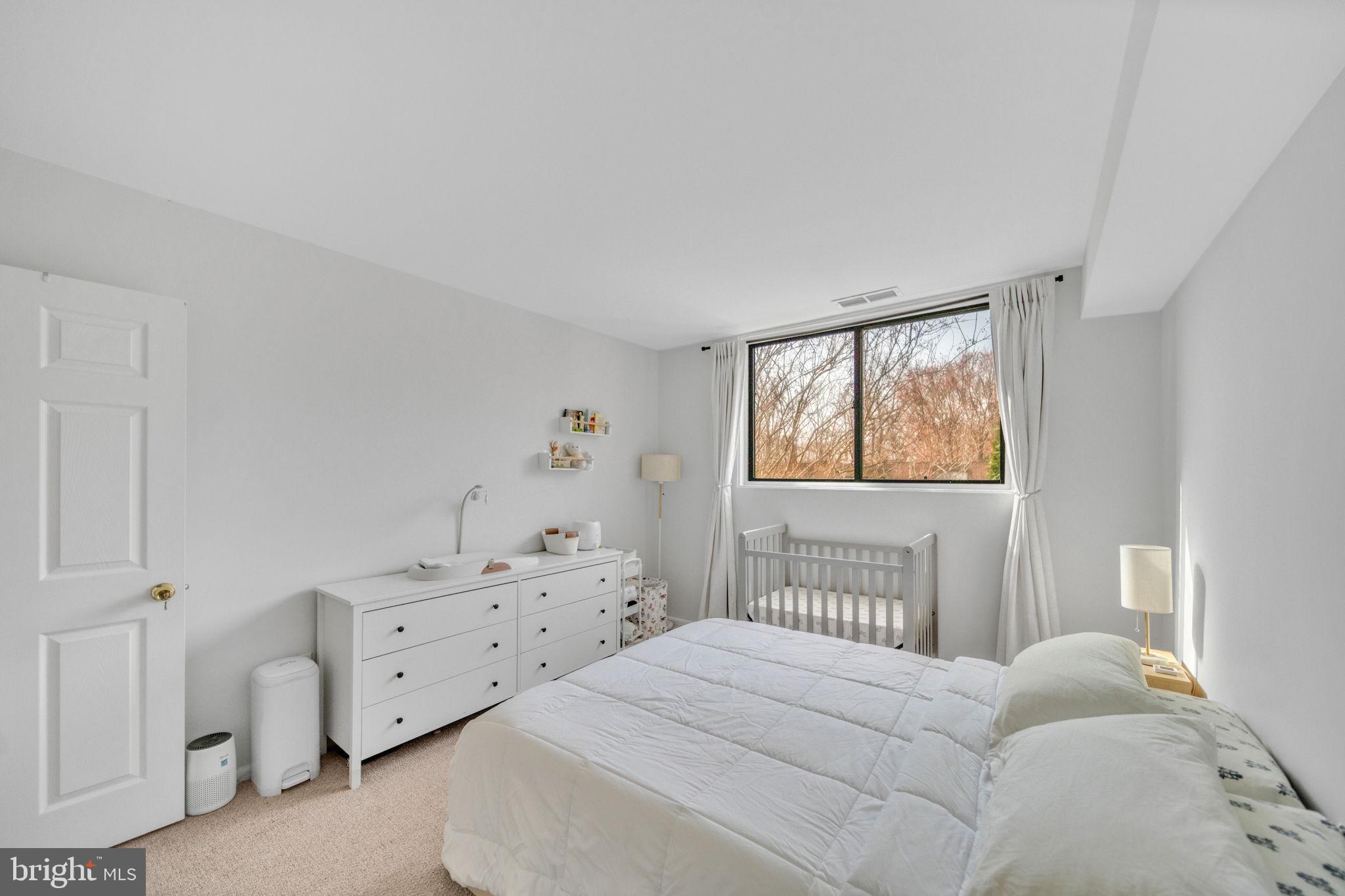 FAIRFAX WEST - Residential