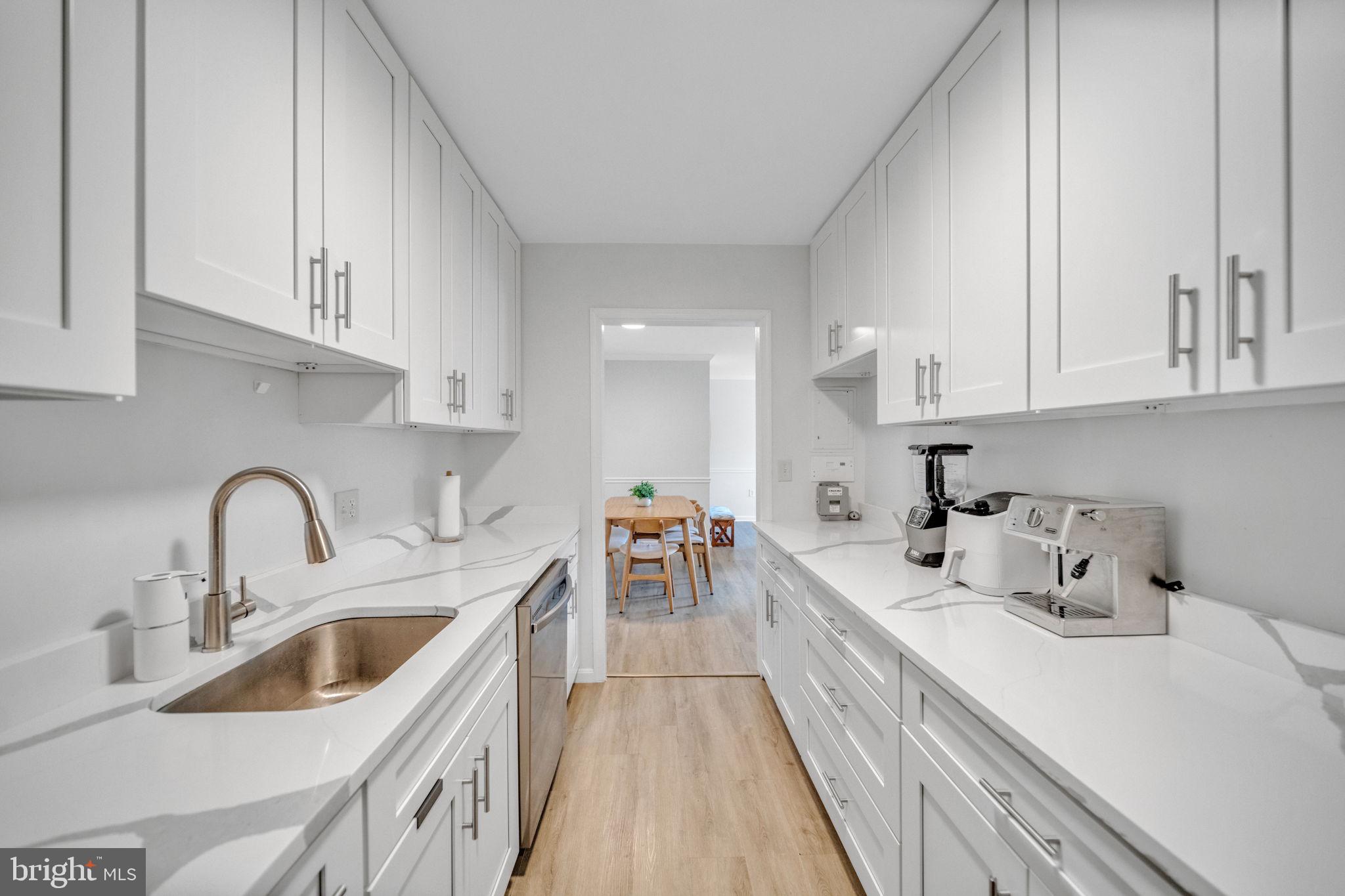 FAIRFAX WEST - Residential