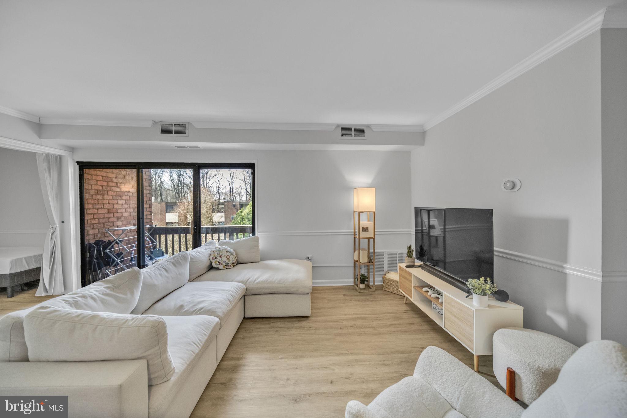 10725 W WEST DRIVE 303