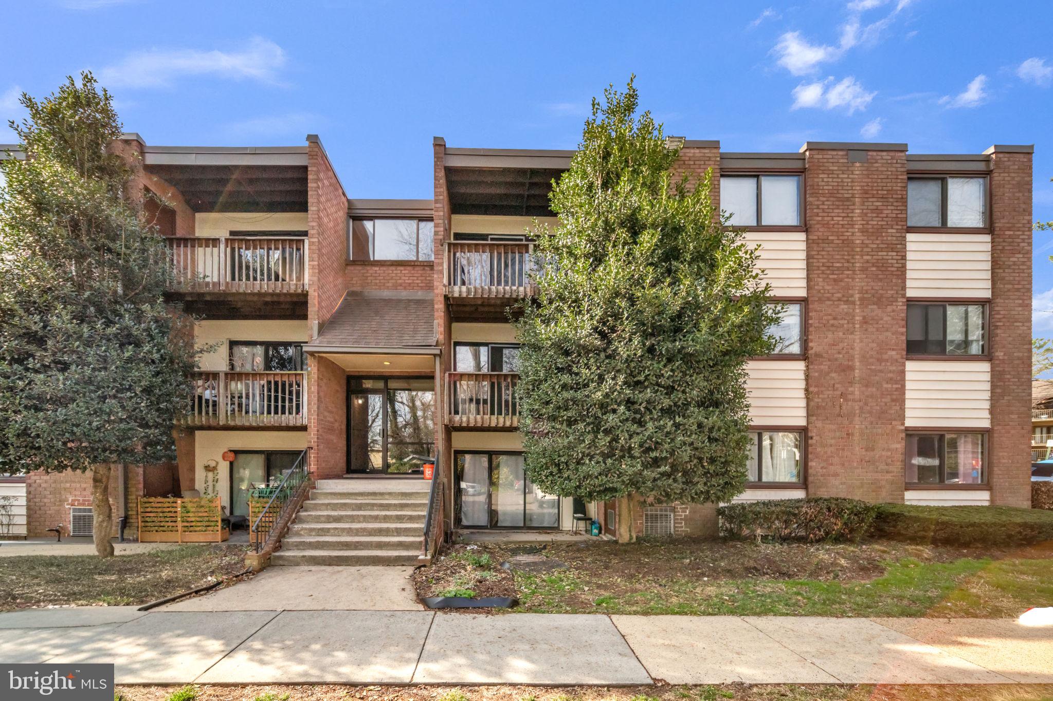 FAIRFAX WEST - Residential