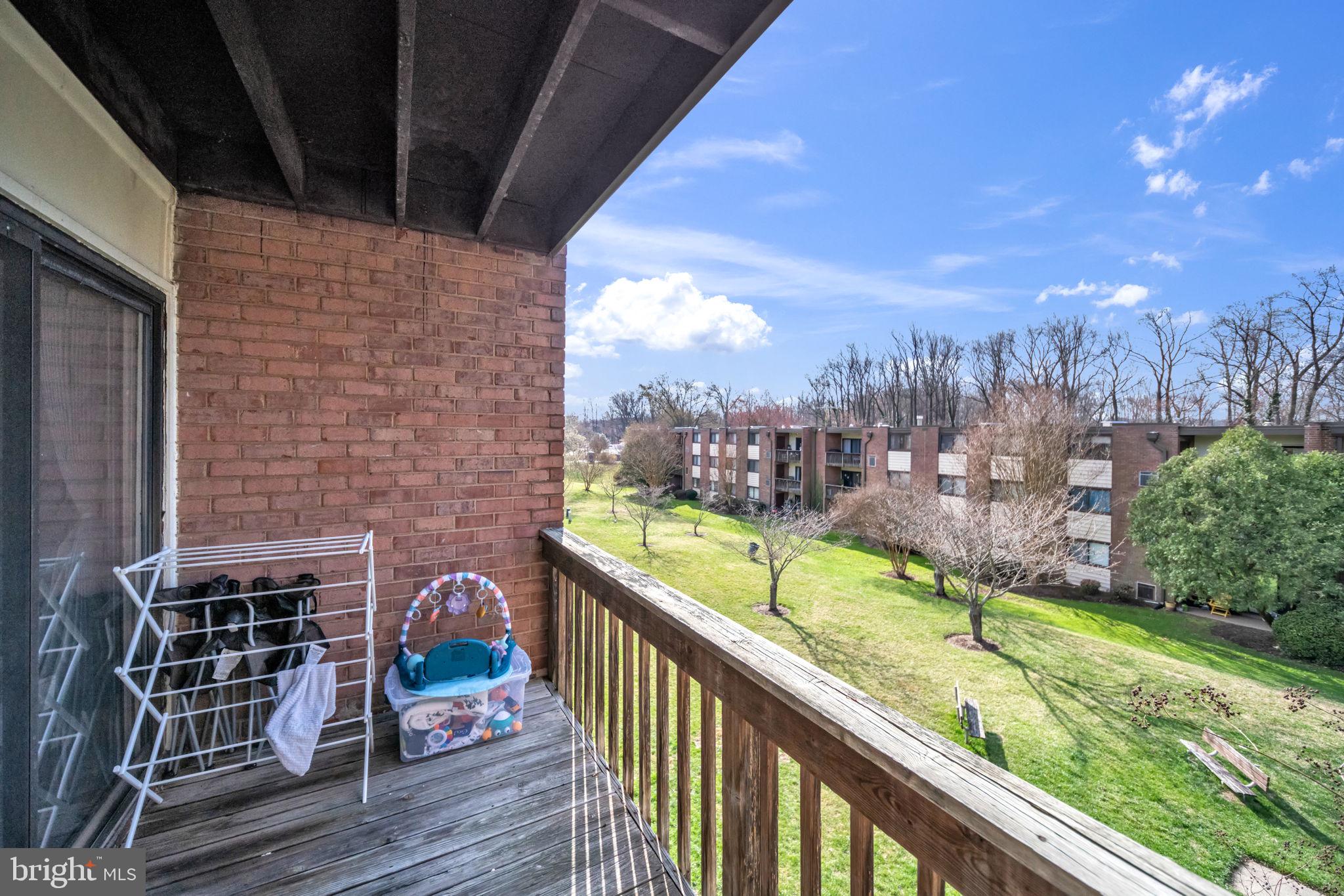 FAIRFAX WEST - Residential