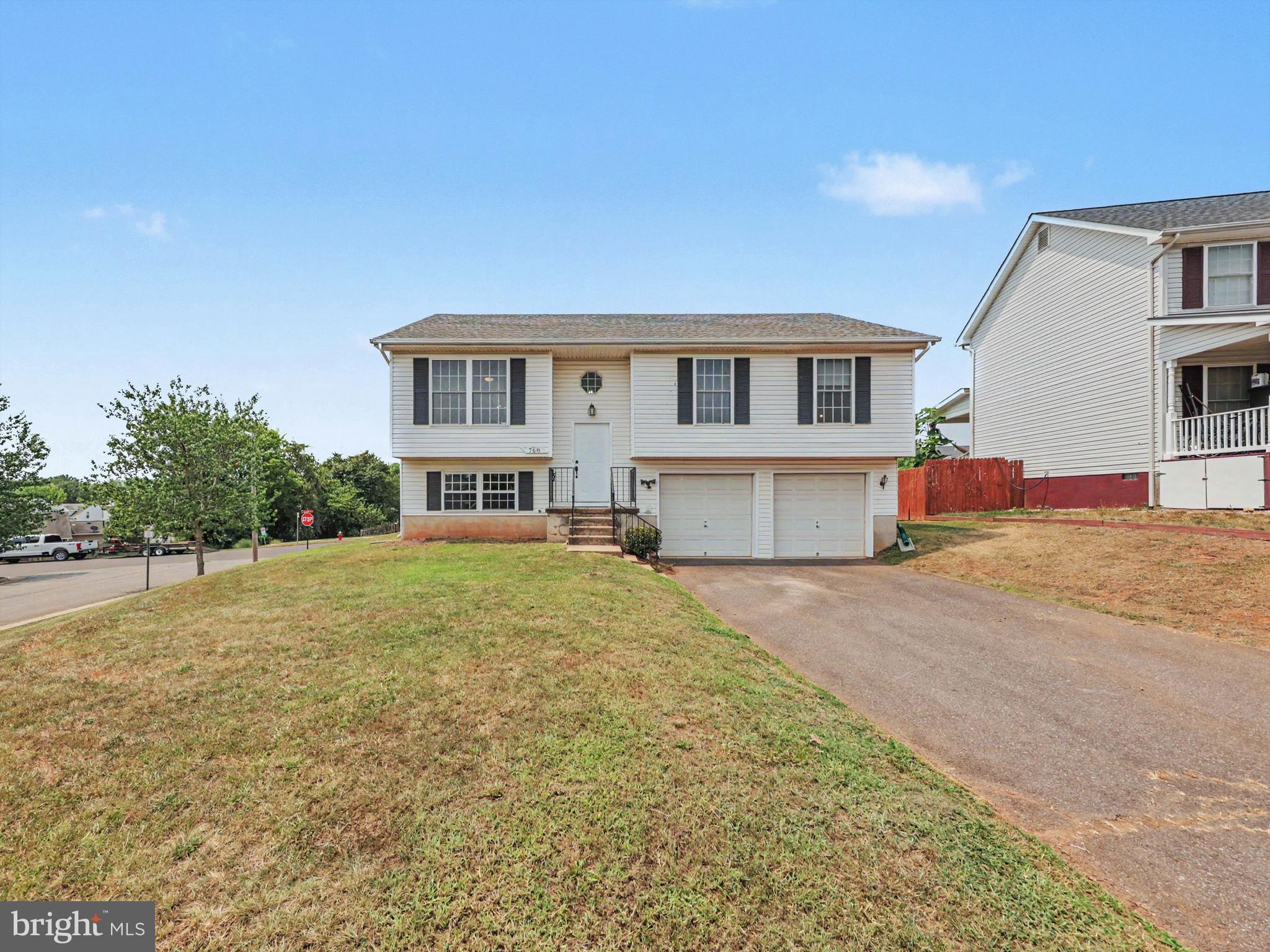 768 AMANDA COURT