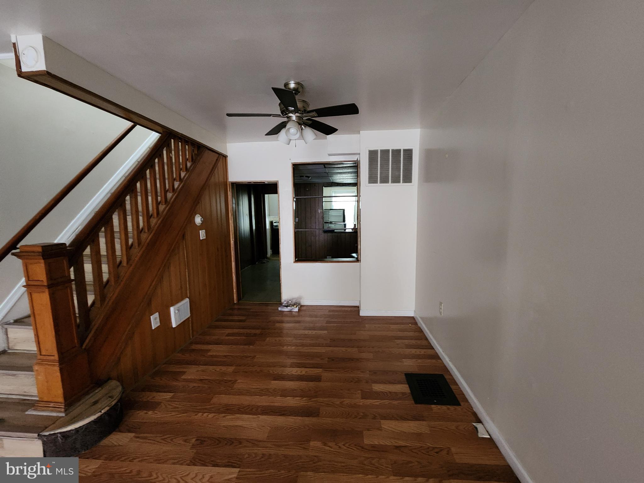 MILL HILL - Residential