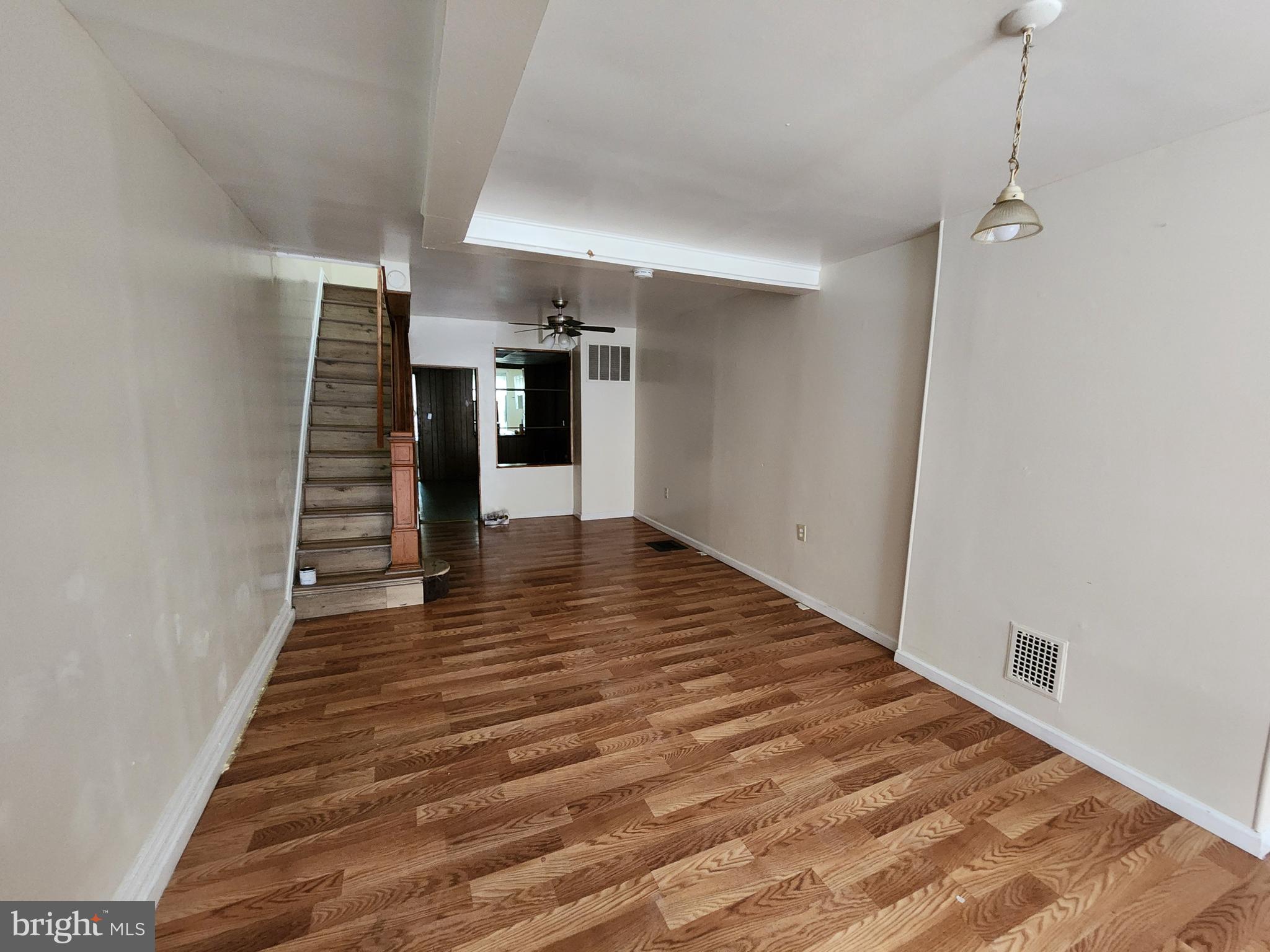 MILL HILL - Residential