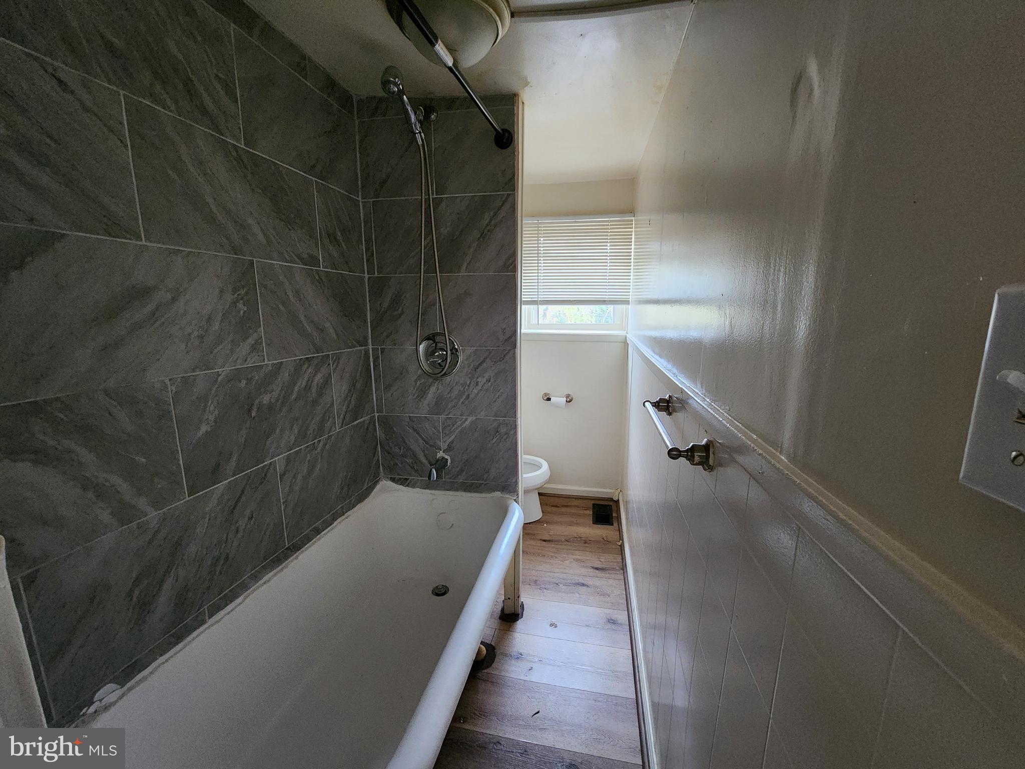 MILL HILL - Residential