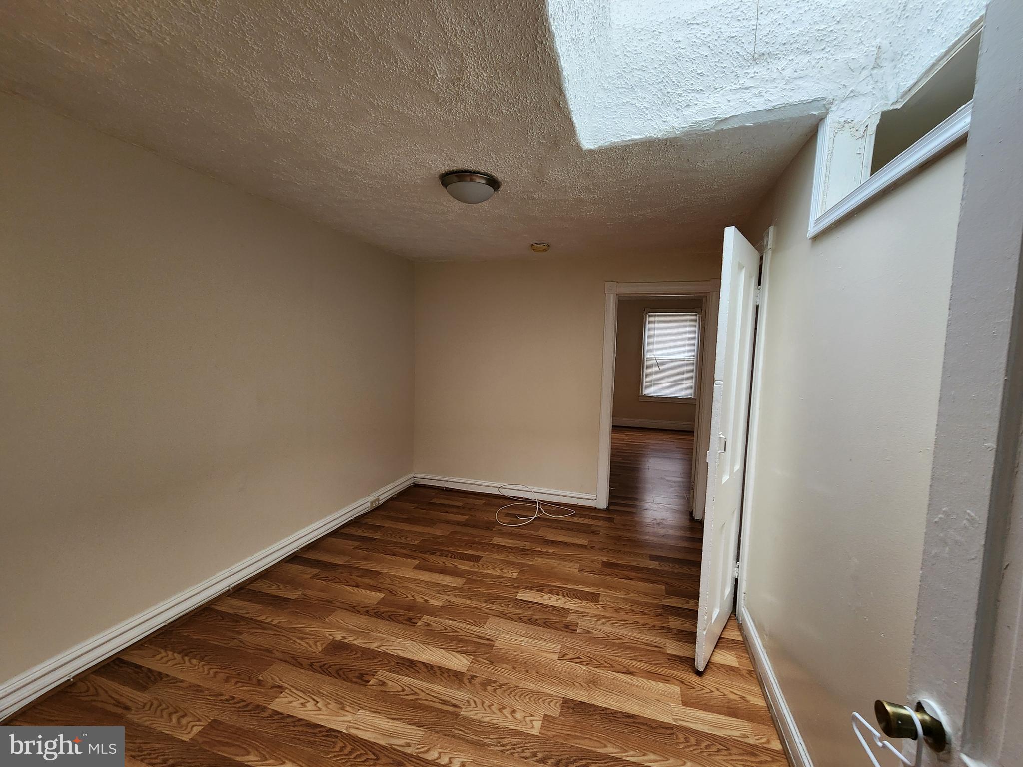 MILL HILL - Residential