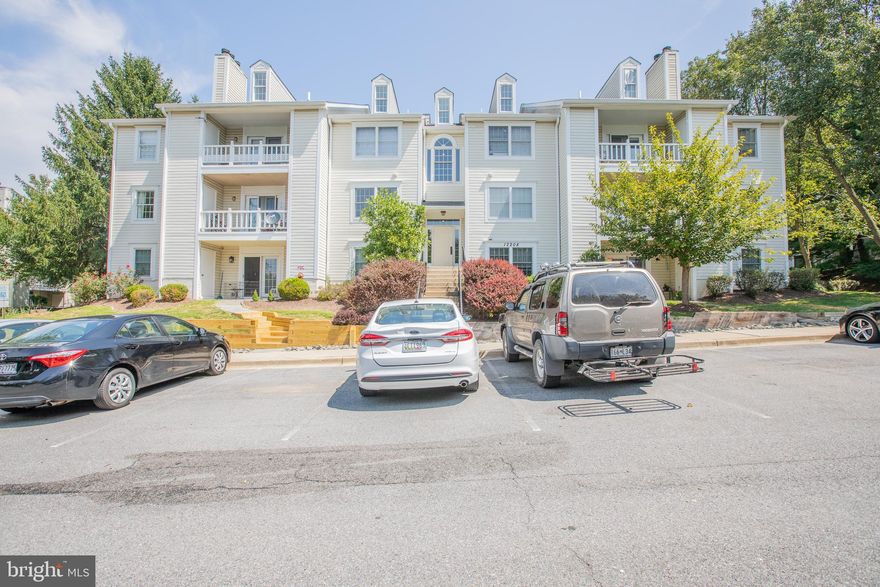 Lovely 2 BR/2 BA Condo in Germantown! Offers a bright living area with a skylight and access to a deck for outdoor activities or relaxation. Beautiful flooring and walls are in neutral tones. The kitchen and dining area includes a stone countertop, breakfast bar, cabinetry, and stainless steel appliances. Both bedrooms are carpeted and feature ample closet space and ceiling fans. The master bedroom has its full bathroom, while the second bathroom is accessible from both the adjacent bedroom and the hallway. The community provides a pool, BBQ area, and tennis courts!

Local Attractions and Nearby Highways:

- Black Hill Regional Park: A large park offering scenic trails, picnic areas, and the beautiful Little Seneca Lake, where you can enjoy boating, fishing, and nature walks.
- Germantown Town Center: A bustling hub with a variety of retail stores, restaurants, and entertainment options, including a movie theater and community events.
- Seneca Creek State Park: An expansive park featuring hiking trails, picnic areas, and Clopper Lake, providing ample opportunities for outdoor recreation and relaxation.
- Topgolf Germantown: A popular entertainment venue offering a unique golfing experience with food, drinks, and games, perfect for a fun day or night out.
- Germantown Library: A modern library offering a wide range of resources, programs, and community events, serving as a cultural and educational hub for residents.

- Interstate 270 (I-270): A major highway providing direct access to Washington, D.C., and Frederick, making commuting and travel convenient.
- Maryland Route 355 (MD-355): Also known as Frederick Road, this key route connects Germantown to neighboring towns and cities, offering access to shopping, dining, and other amenities.

Maximum of 2 pets are accepted with additional nonrefundable pet fee!