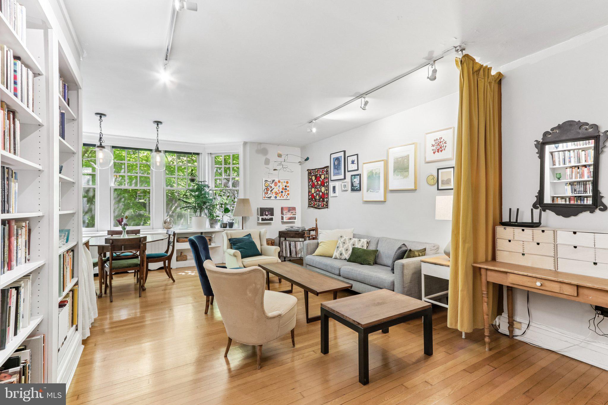 4643 PINE STREET C210