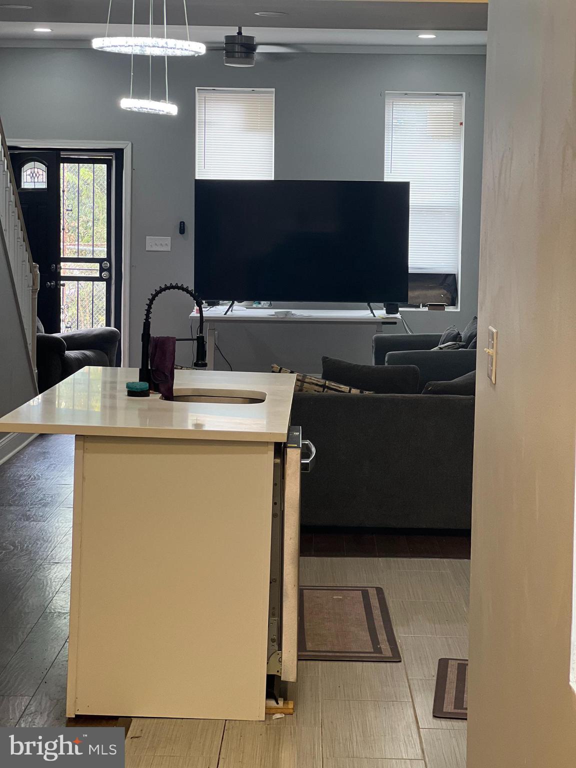 This home is a all new rehabbed property. it has a open floor plane with inland kitchen
and all new appliances. Welcome to a four bedroom with ceiling fans thru-out. Live in
the comfort of an all new HVAC, / heating and central air /. Take a walk thru the home
new laminated flooring