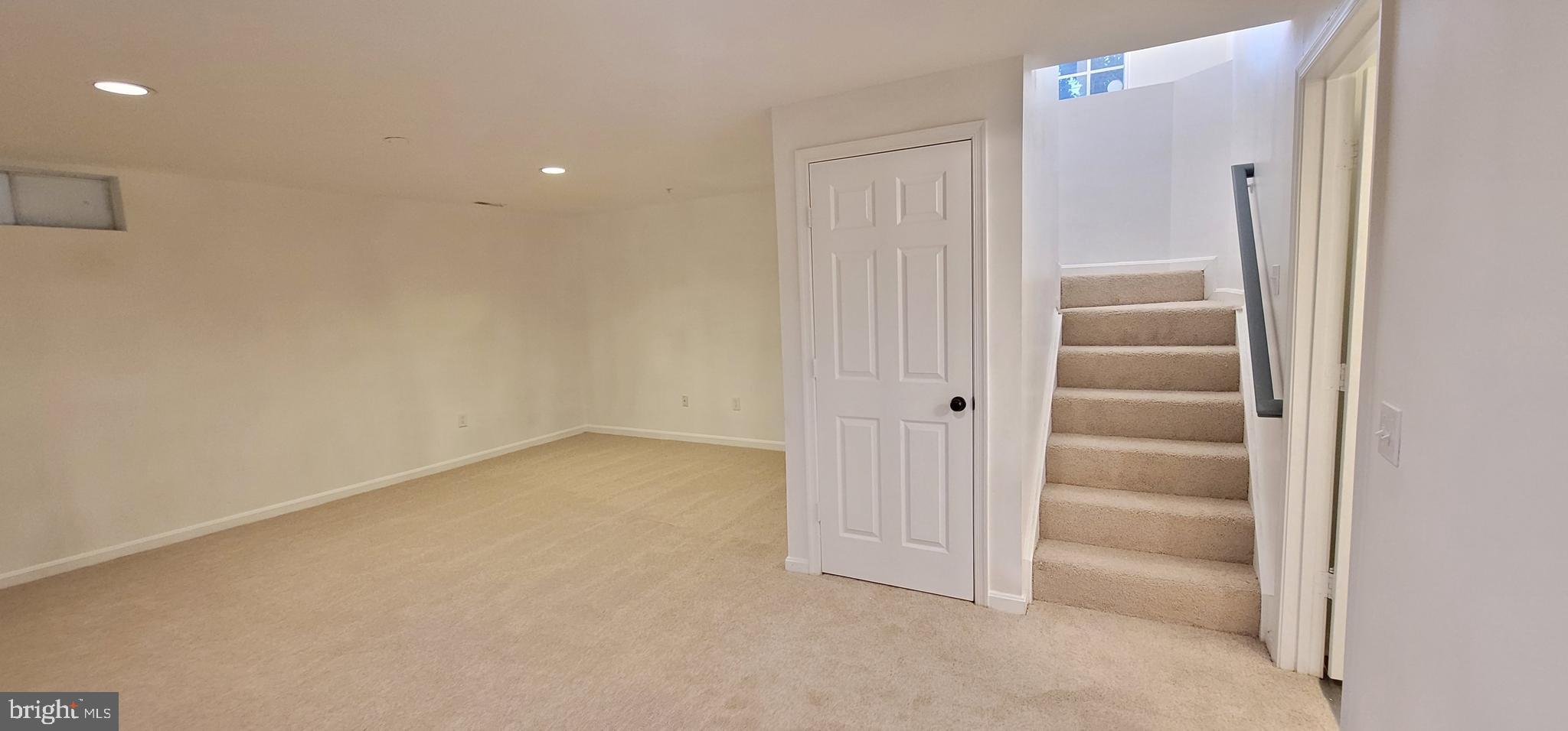 MAPLE WOODS - Residential Lease