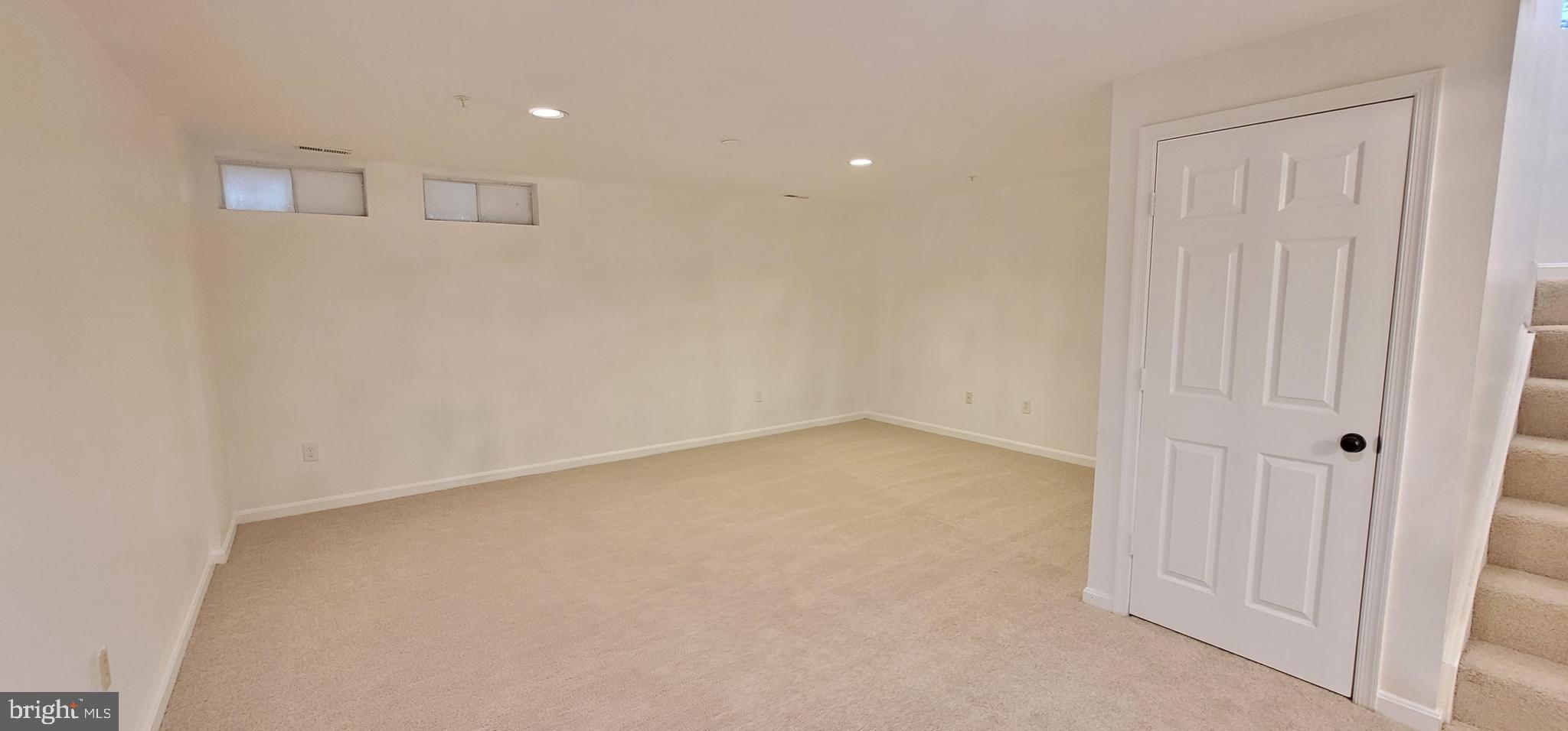 MAPLE WOODS - Residential Lease