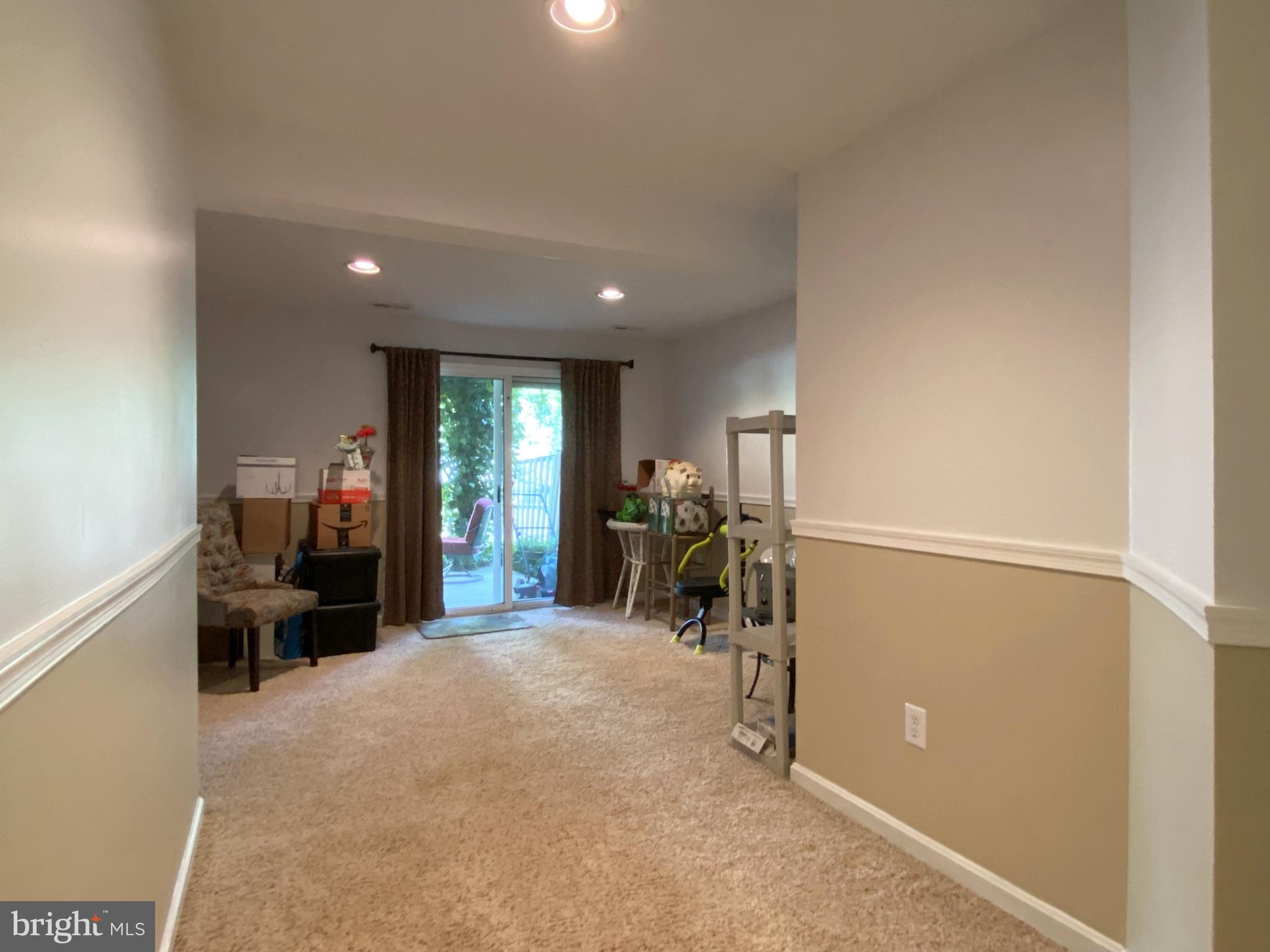 LAUREL WOODS - Residential