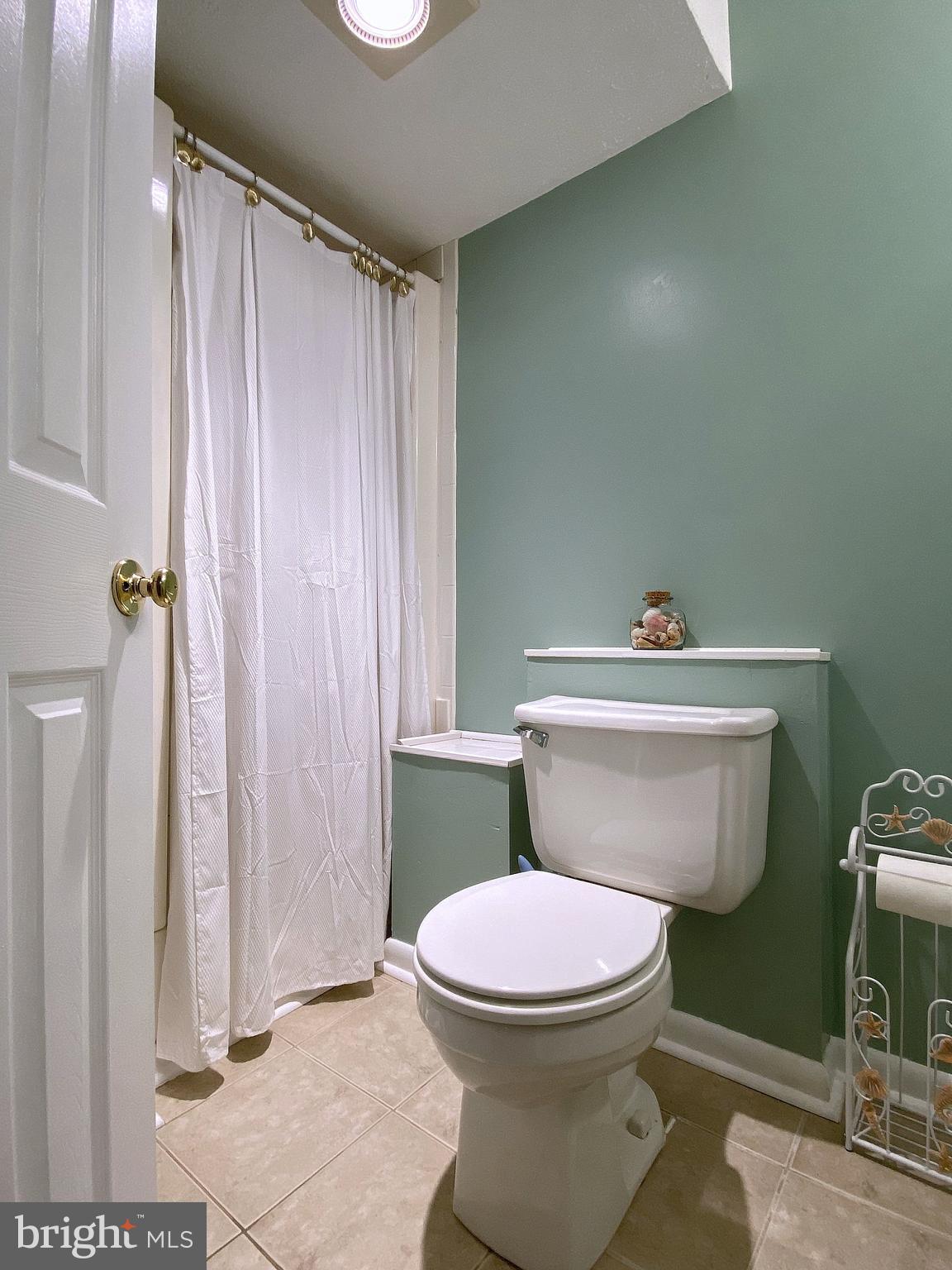 LAUREL WOODS - Residential