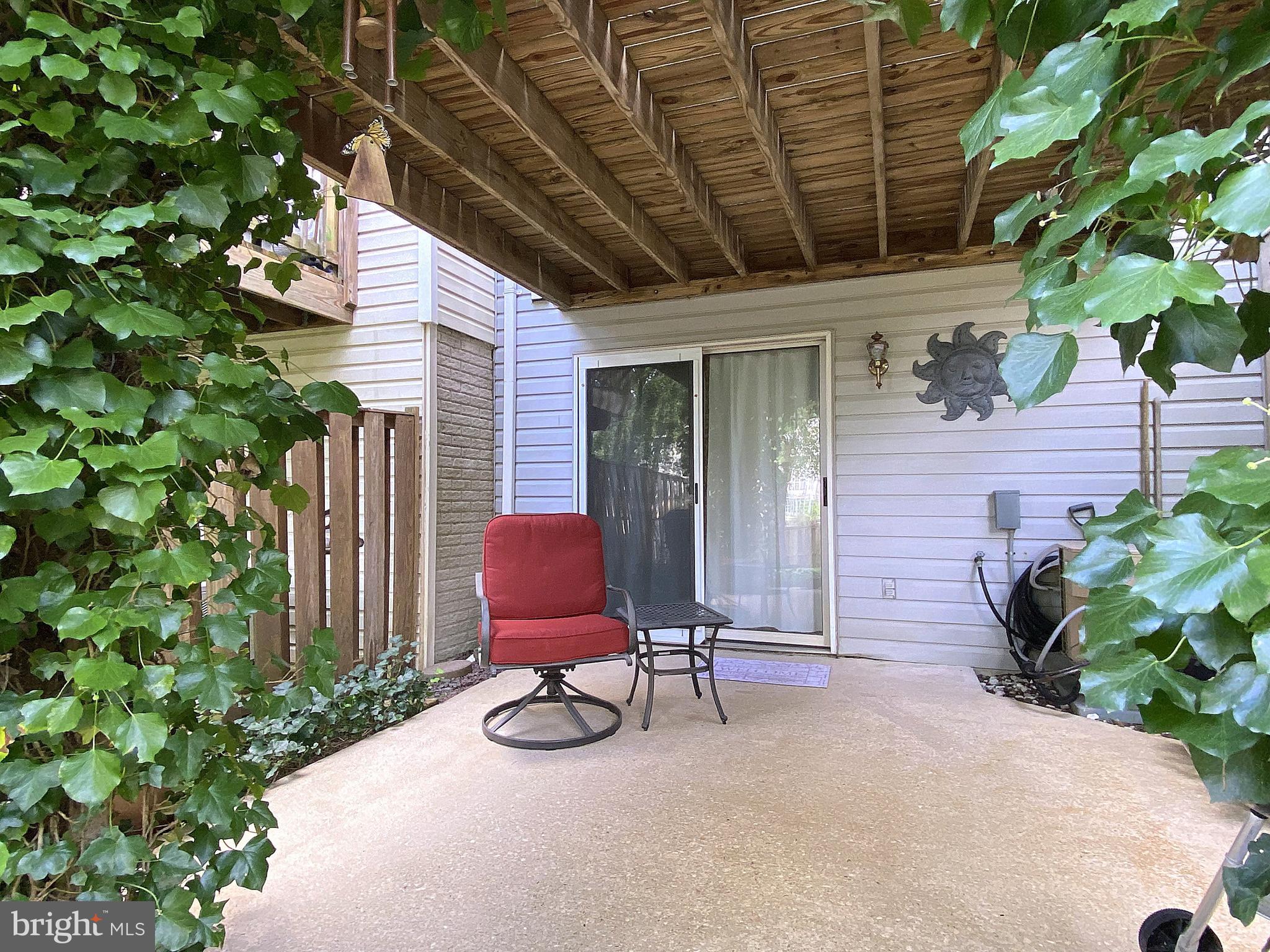 LAUREL WOODS - Residential