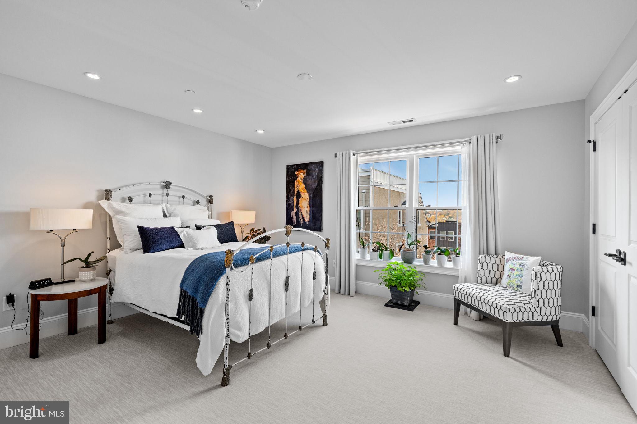 MANAYUNK - Residential