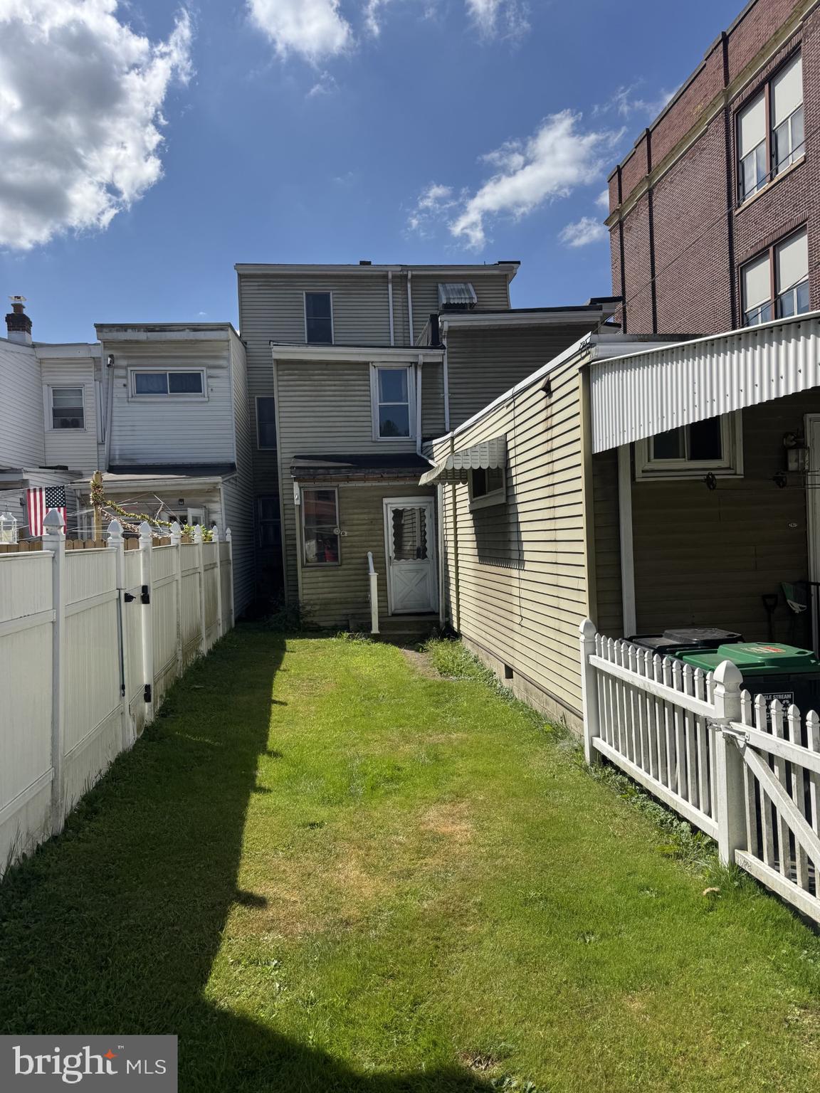 217 W PINE STREET