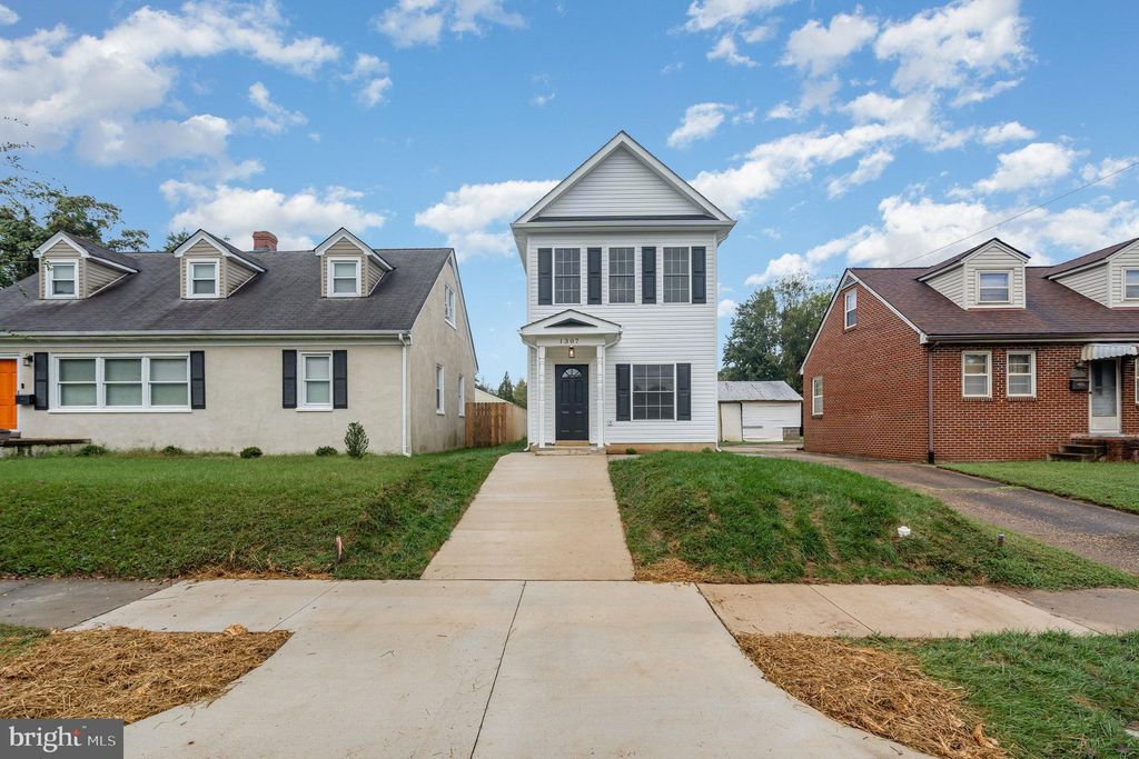 Photo of 1307 Cardwell Street, FREDERICKSBURG, VA 22401 (MLS # VAFB2009036)