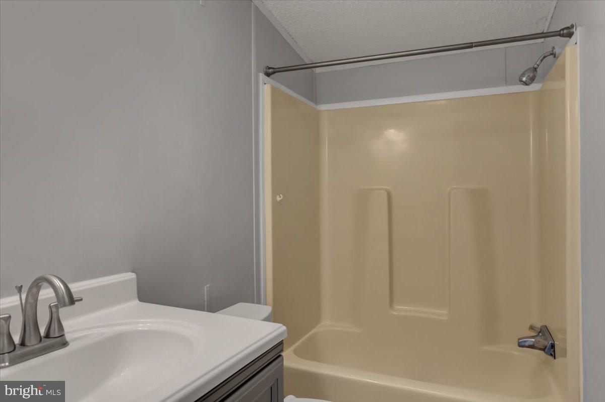 HIGHLAND MANOR - Residential