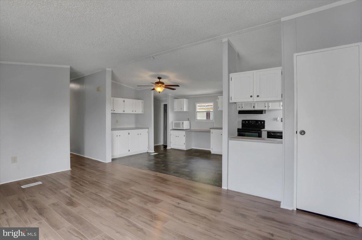 HIGHLAND MANOR - Residential