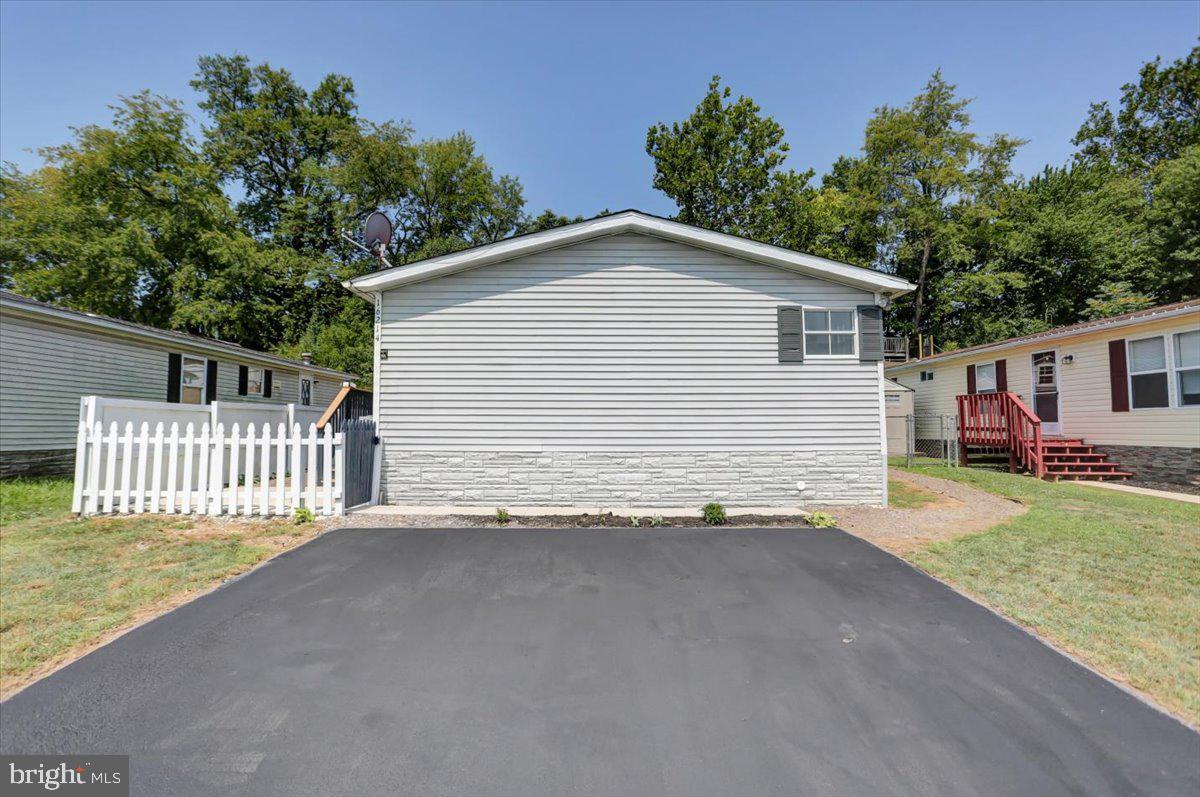 HIGHLAND MANOR - Residential