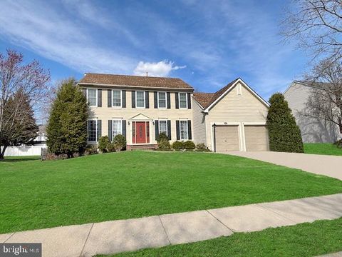 Homes For Sale - 11 Waterford Drive<br/> Burlington County, LUMBERTON, NJ 08048