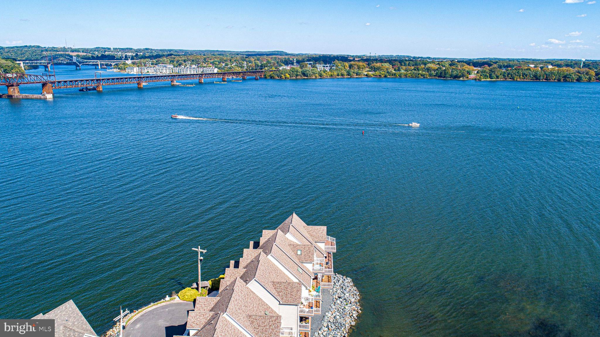 SENECA POINTE - Residential