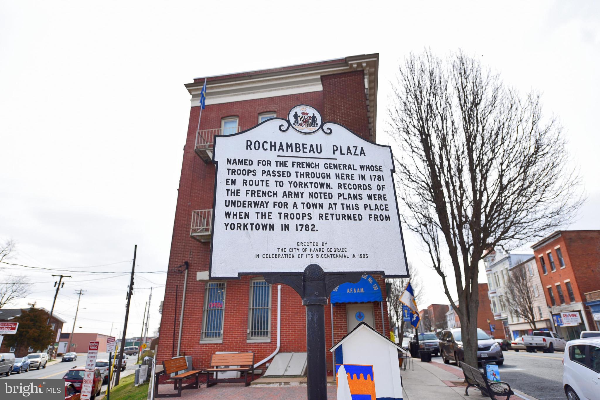 SENECA POINTE - Residential