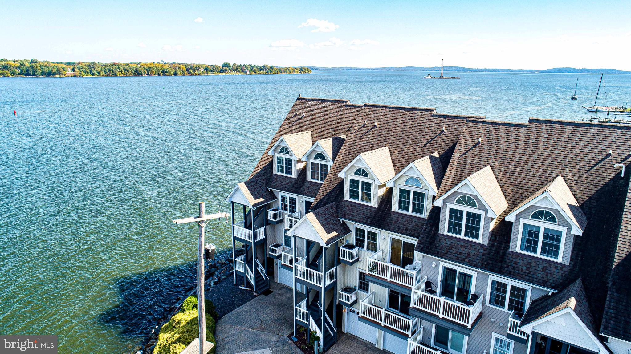 SENECA POINTE - Residential