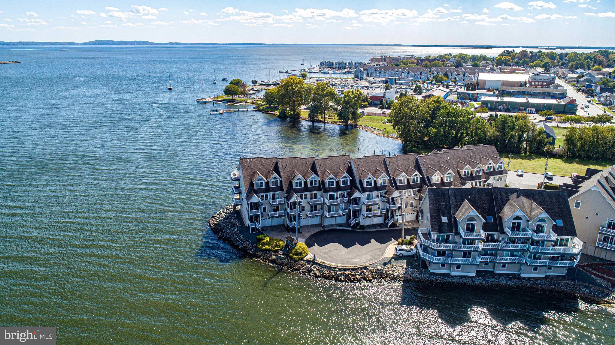 SENECA POINTE - Residential